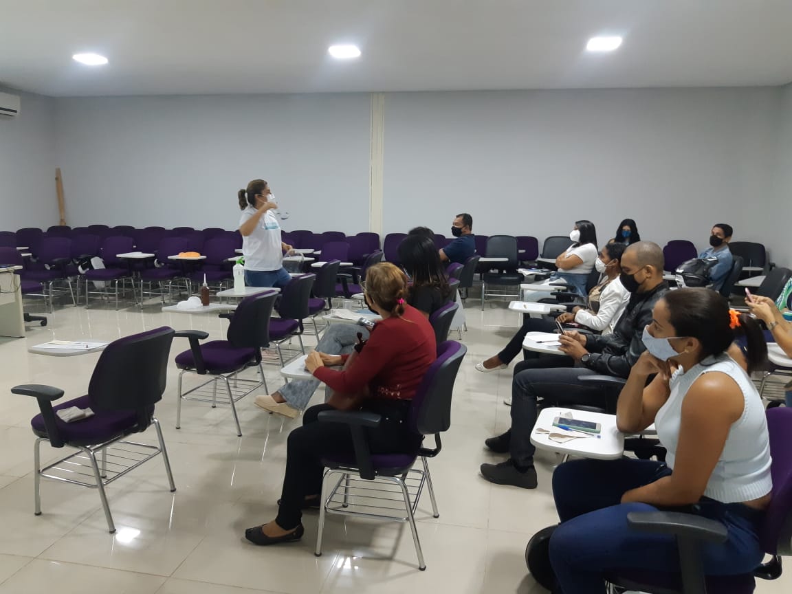 Mirian dos Santos ministrou oficinas durante a pandemia da covid-19 para a rede municipal de saúde